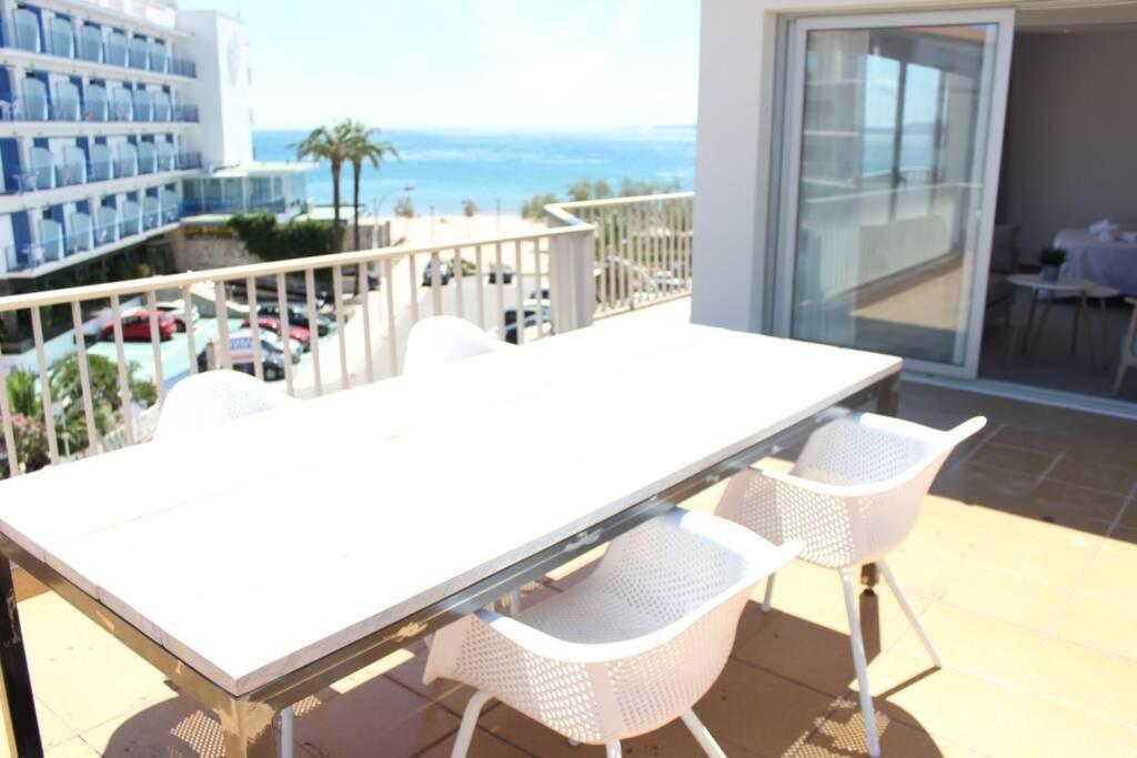 Beautiful Loft, Huge Sunny Terrace, View Over The Beach And Sea Apartment Roses Exterior photo